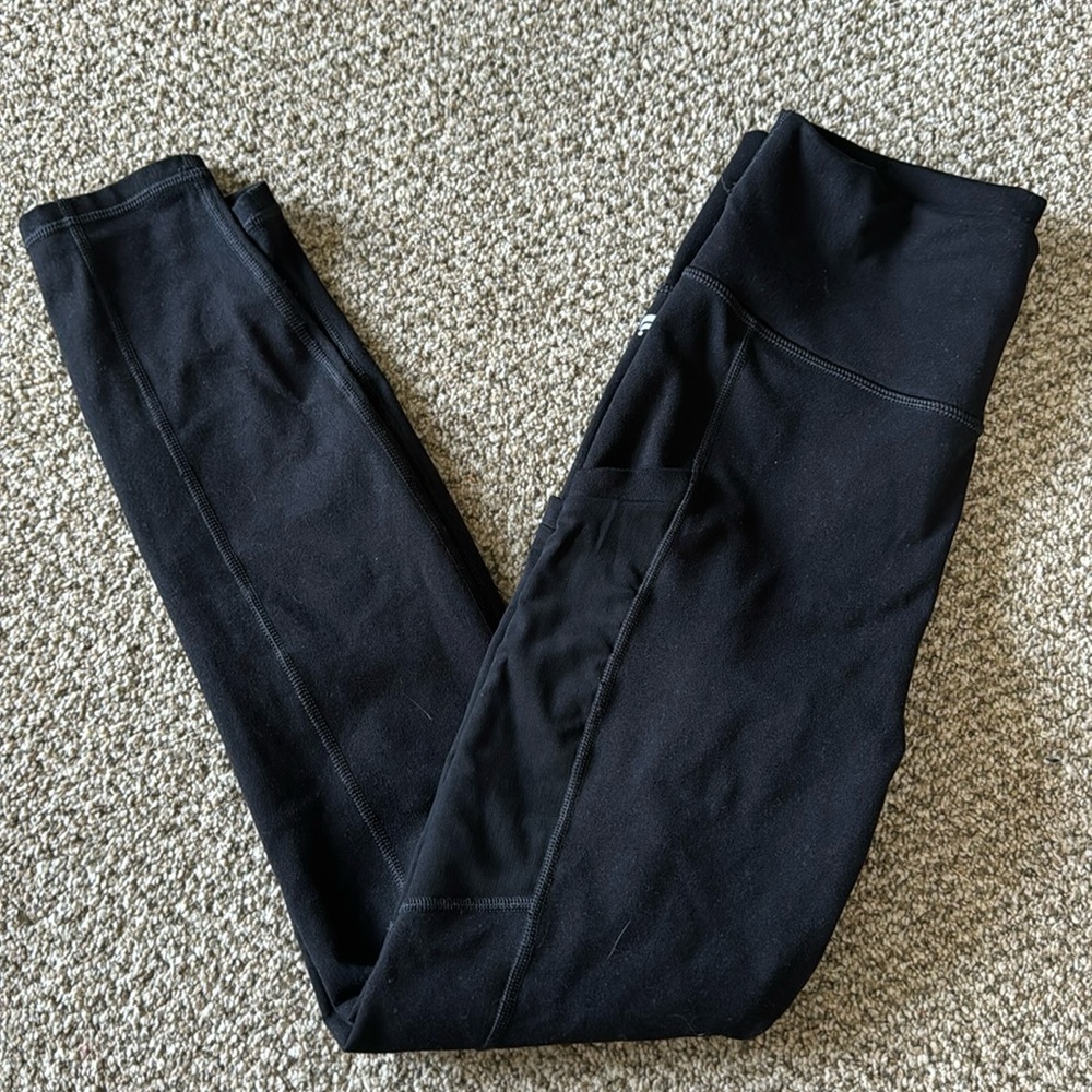 Women’s Fabletics active wear leggings